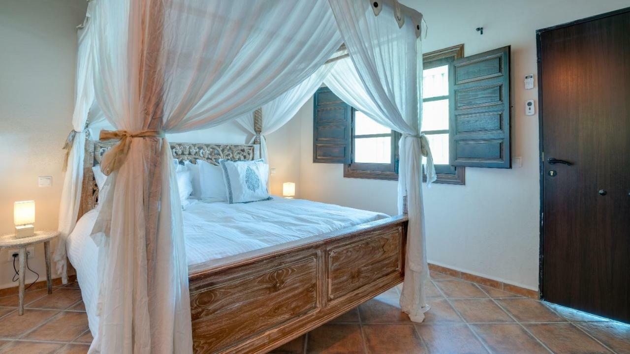 Casa Baliza, Adults Only